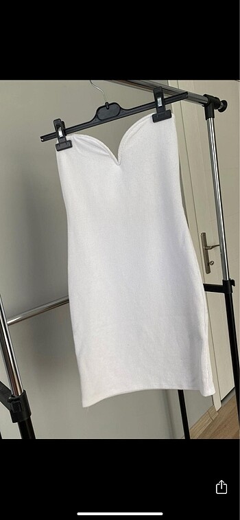 H&M beyaz straplez fitilli mini elbise