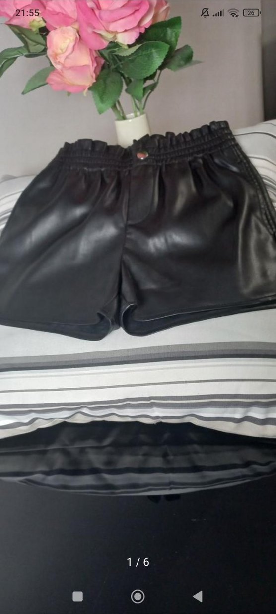 Siyah Deri Kemerli  Şort - Görsel 4