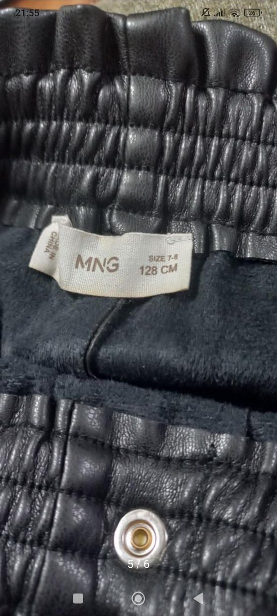 Siyah Deri Kemerli  Şort - Görsel 2