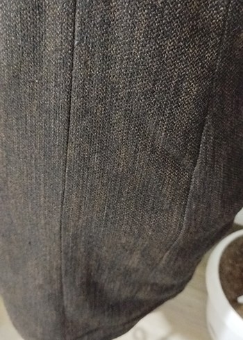 Düğmeli Kahverengi Ofis Kıyafeti - Görsel 3