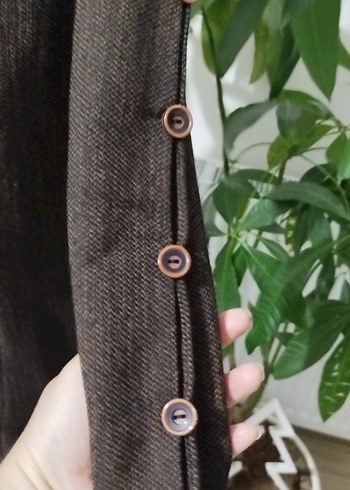 Düğmeli Kahverengi Ofis Kıyafeti - Görsel 6