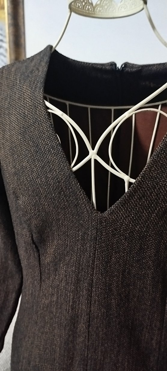 Düğmeli Kahverengi Ofis Kıyafeti - Görsel 5