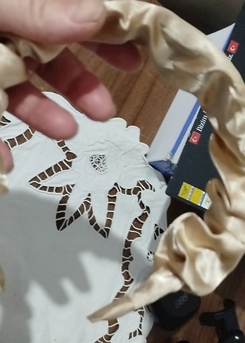 Bej Parlak Fırfırlı Kadın Saç Bandı - Görsel 3