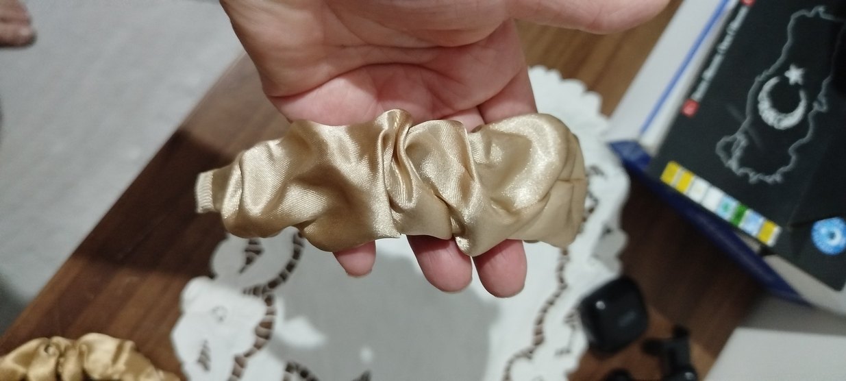 Bej Parlak Fırfırlı Kadın Saç Bandı - Görsel 2