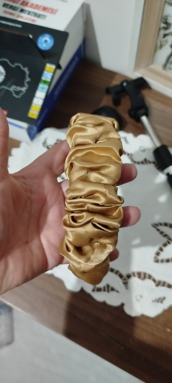 Bej Saten Fırfırlı Bohem Taç - Görsel 2