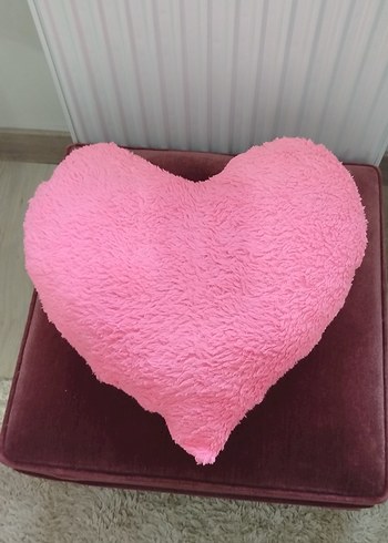 Pembe Kalp Şeklinde Yumuşak Yastık