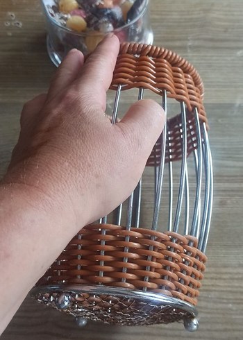 Beden Renk Metal ve Hasır Sepet