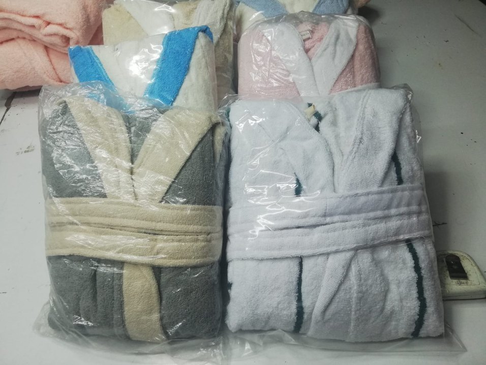 Kalıteli yüksek emicili bornoz 11 yaş - Görsel 2