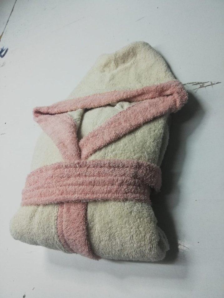 Pembe Bornoz Kapüşonlu ve Kemerli - Görsel 2