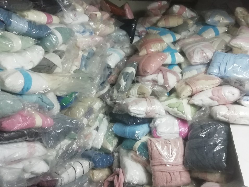 Kalıteli yüksek emicili bornoz 11 yaş - Görsel 4