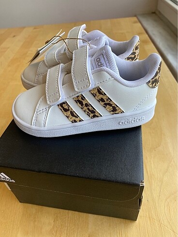 Adidas bebek ayakkabı