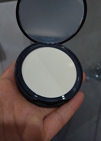 Diğer Bye bye pores fondoten