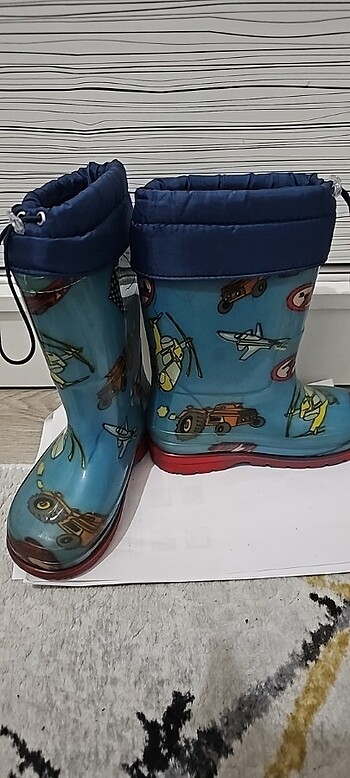 Çocuk yağmur botu