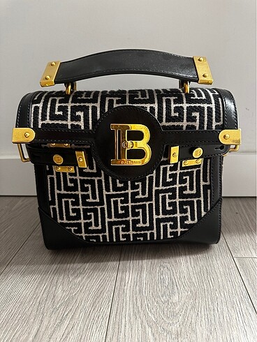  Beden siyah Renk BALMAIN ÇANTA BEYMEN FATURALI