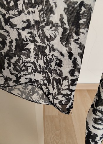 Kadın Gri Dantel Detaylı Uzun Kollu Baskılı Bluz - Görsel 2