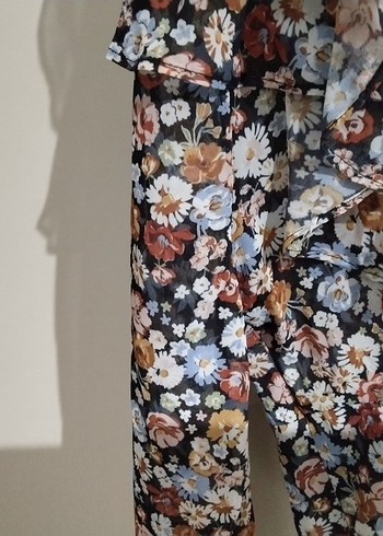 Çiçek Desenli V Yakalı Bohem Bluz - Görsel 4