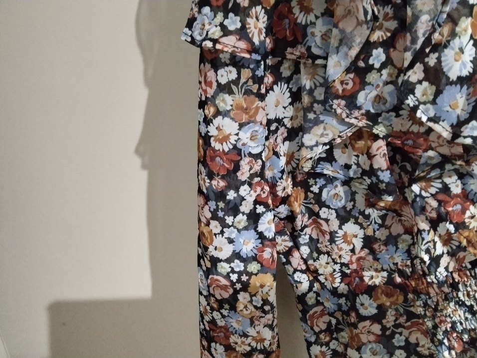 Çiçek Desenli V Yakalı Bohem Bluz - Görsel 4