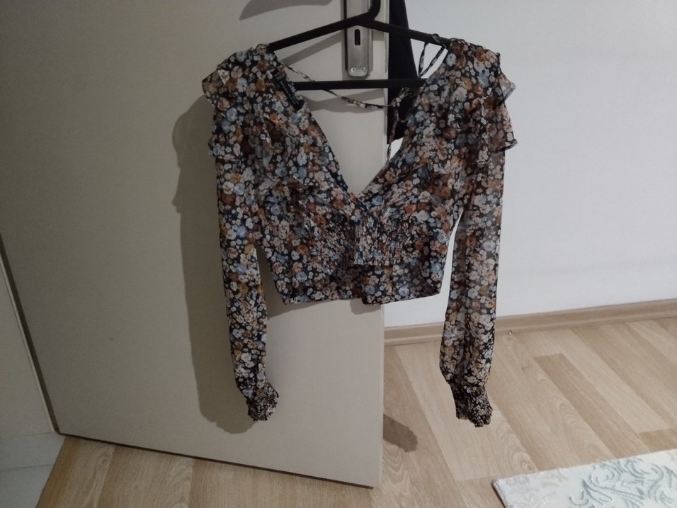 Çiçek Desenli V Yakalı Bohem Bluz - Görsel 5