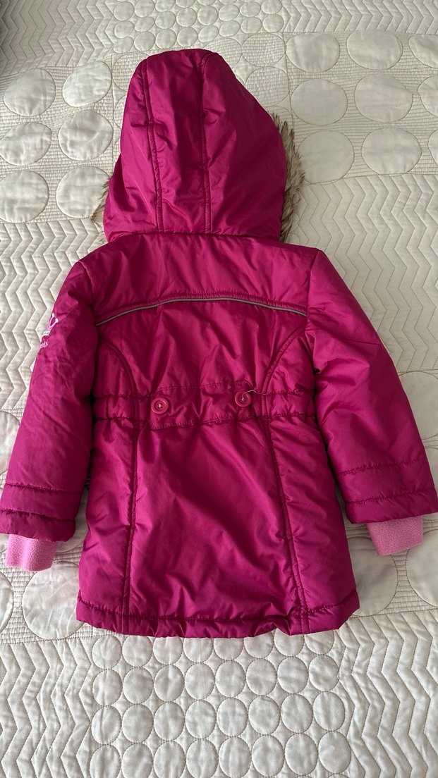 Kız Çocuk Kapüşonlu Koyu Pembe Mont - Görsel 2