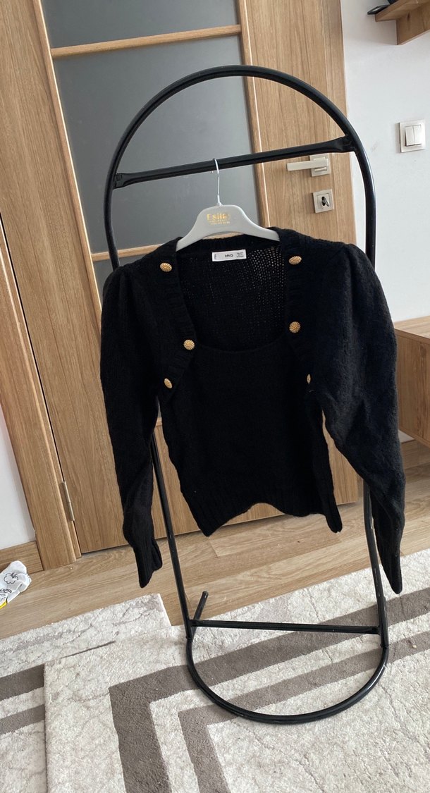 Düğmeli Siyah Yün Kadın Kazak - Görsel 3