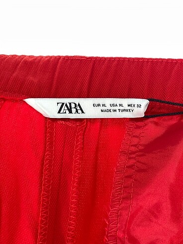 xl Beden kırmızı Renk Zara Kumaş Pantolon %70 İndirimli.