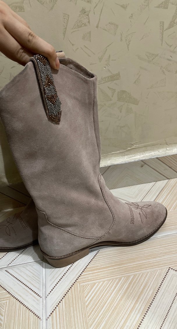 Bej Süet Nakışlı Kadın Bot - Görsel 2