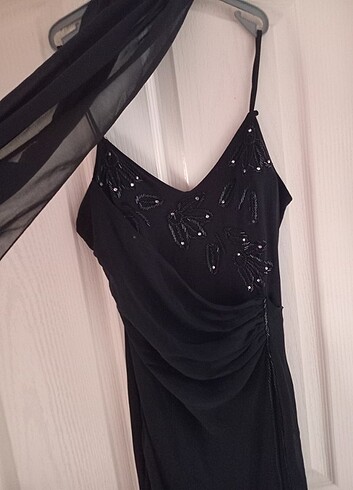 Mezuniyet için almıştık kızım geçen sene bir saatte giymiştir - Görsel 3