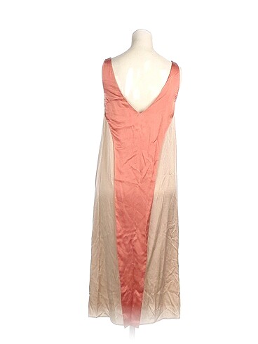 m Beden PreLoved Uzun Elbise %70 İndirimli.