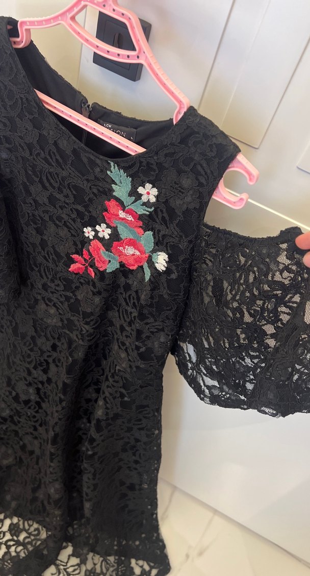 Nakışlı Siyah Dantel Midi Elbise - Görsel 2