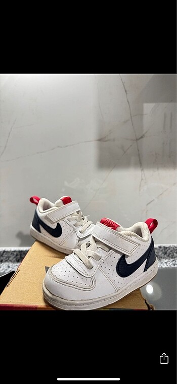 22 Beden beyaz Renk Nike spor ayakkabı