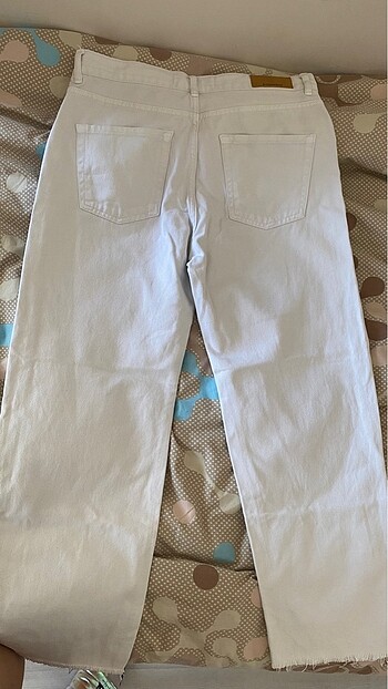 30 Beden Stradivarius beyaz pantolon