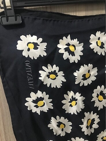 Valentino Valentino İpek eşarp