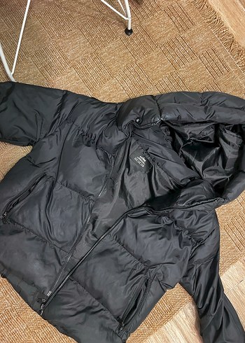 Siyah Fermuarlı Kadın Kışlık Mont - Görsel 2