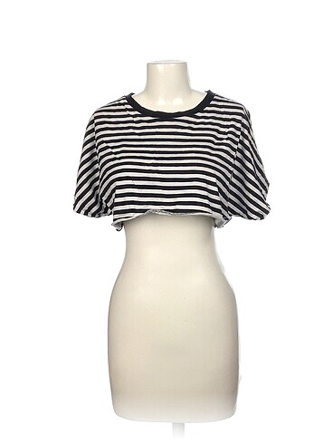 Diğer T-shirt %70 İndirimli.