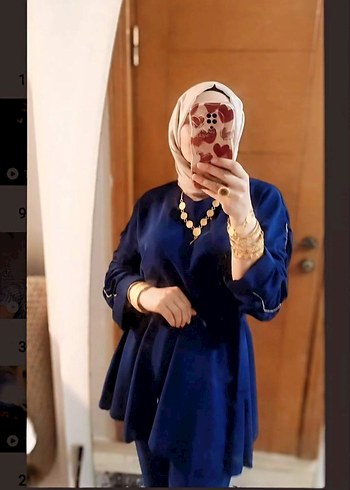 Uzun Kollu, Yüksek Yakalı Mavi Kadın Tunik