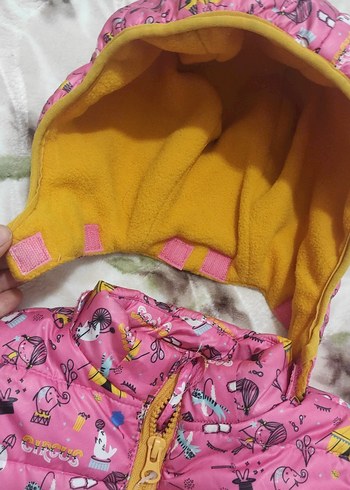 Renkli Baskılı Kız Çocuk Kapüşonlu Mont - Görsel 4