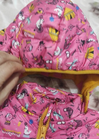 Renkli Baskılı Kız Çocuk Kapüşonlu Mont - Görsel 5