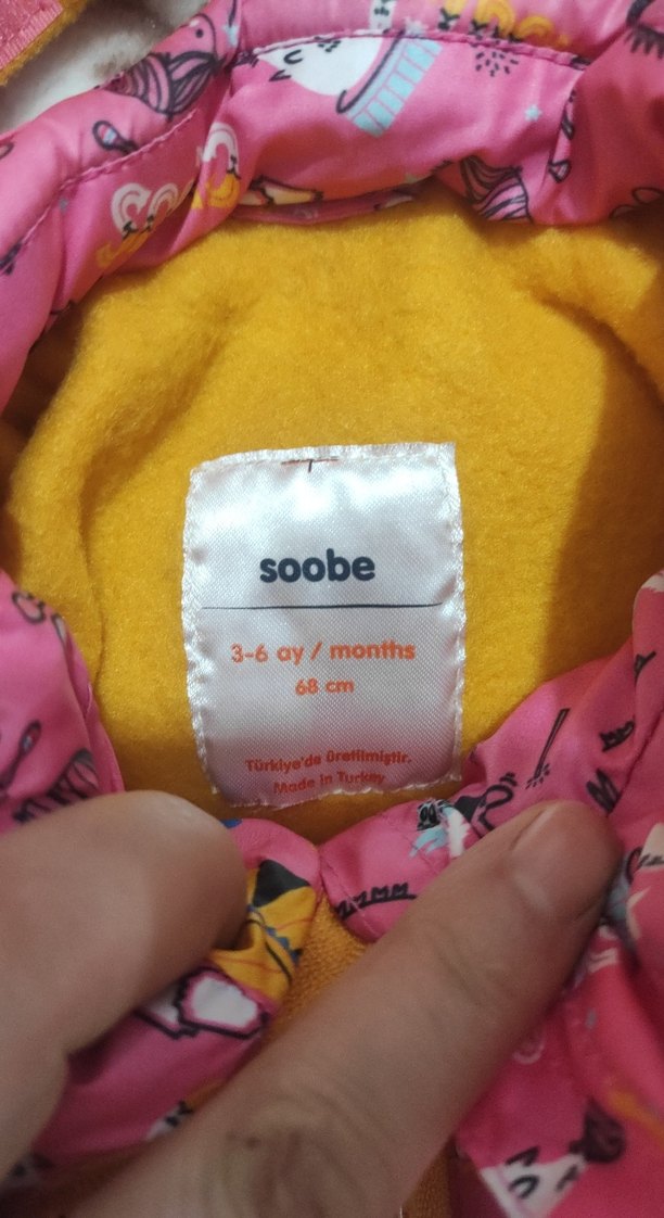 Renkli Baskılı Kız Çocuk Kapüşonlu Mont - Görsel 3