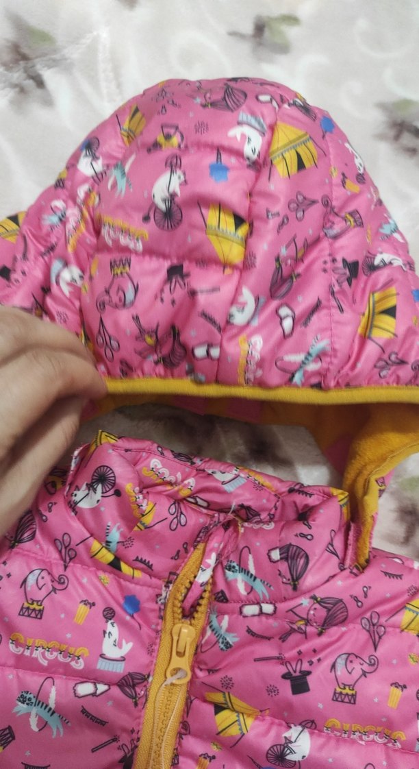 Renkli Baskılı Kız Çocuk Kapüşonlu Mont - Görsel 5