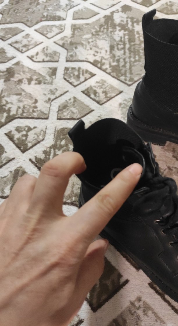 Siyah Deri Punk Tarzı Kadın Botları - Görsel 3