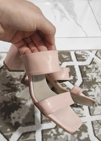 Pudra Pembe Tokalı Blok Topuk Kadın Terlik - Görsel 6