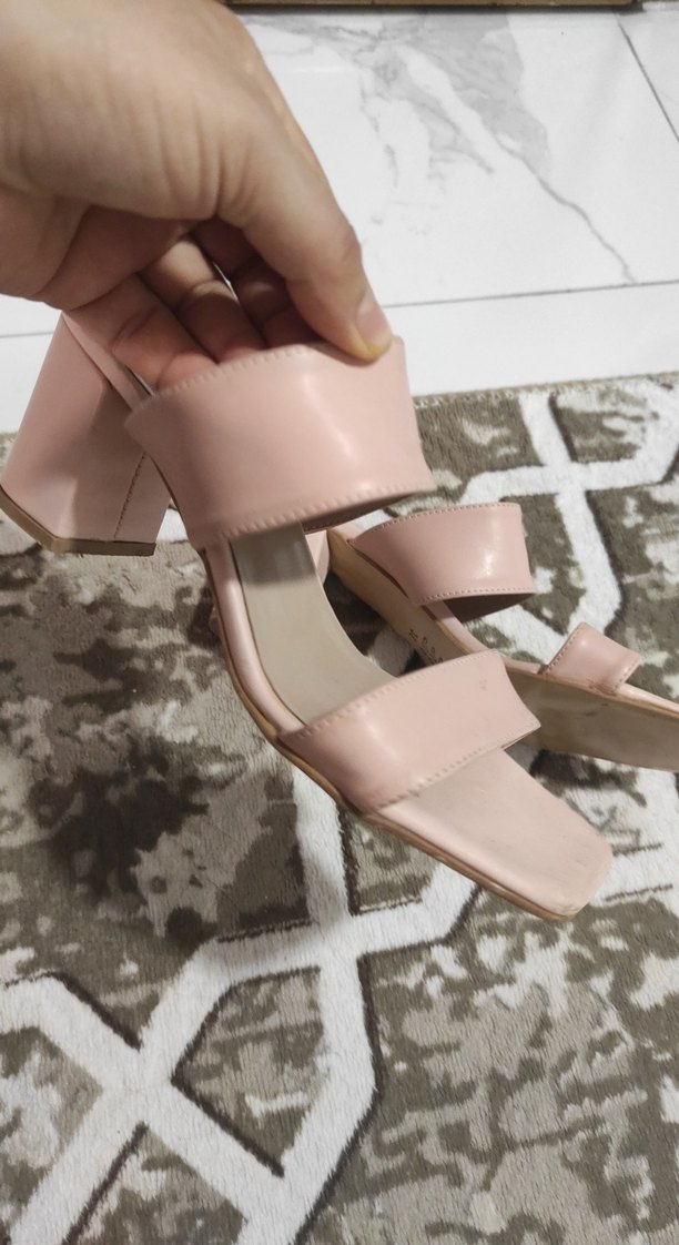 Pudra Pembe Tokalı Blok Topuk Kadın Terlik - Görsel 5