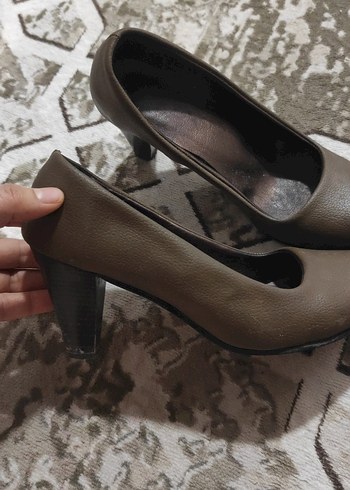 Kahverengi Deri Stiletto Topuklu Kadın Ayakkabı - Görsel 2