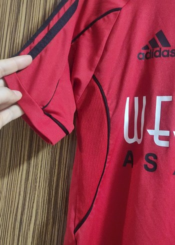 Kırmızı Kısa Kollu Atletik Forma - Görsel 2