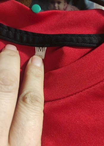 Kırmızı Kısa Kollu Atletik Forma - Görsel 6