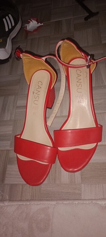 39 Beden kırmızı Renk Ayakkabı 