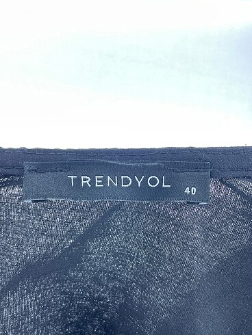 40 Beden siyah Renk Trendyol & Milla Bluz %70 İndirimli.