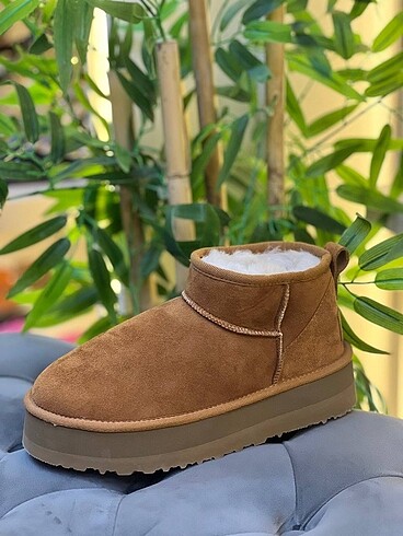 Ugg Tazz platform boots