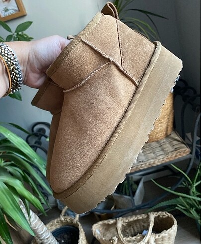 Ugg ultra mini platform