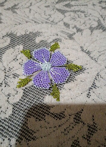  Beden İğne oyası çiçek motif 